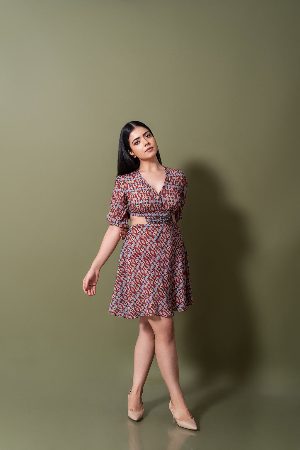 Flared dress with Waist Embroidery